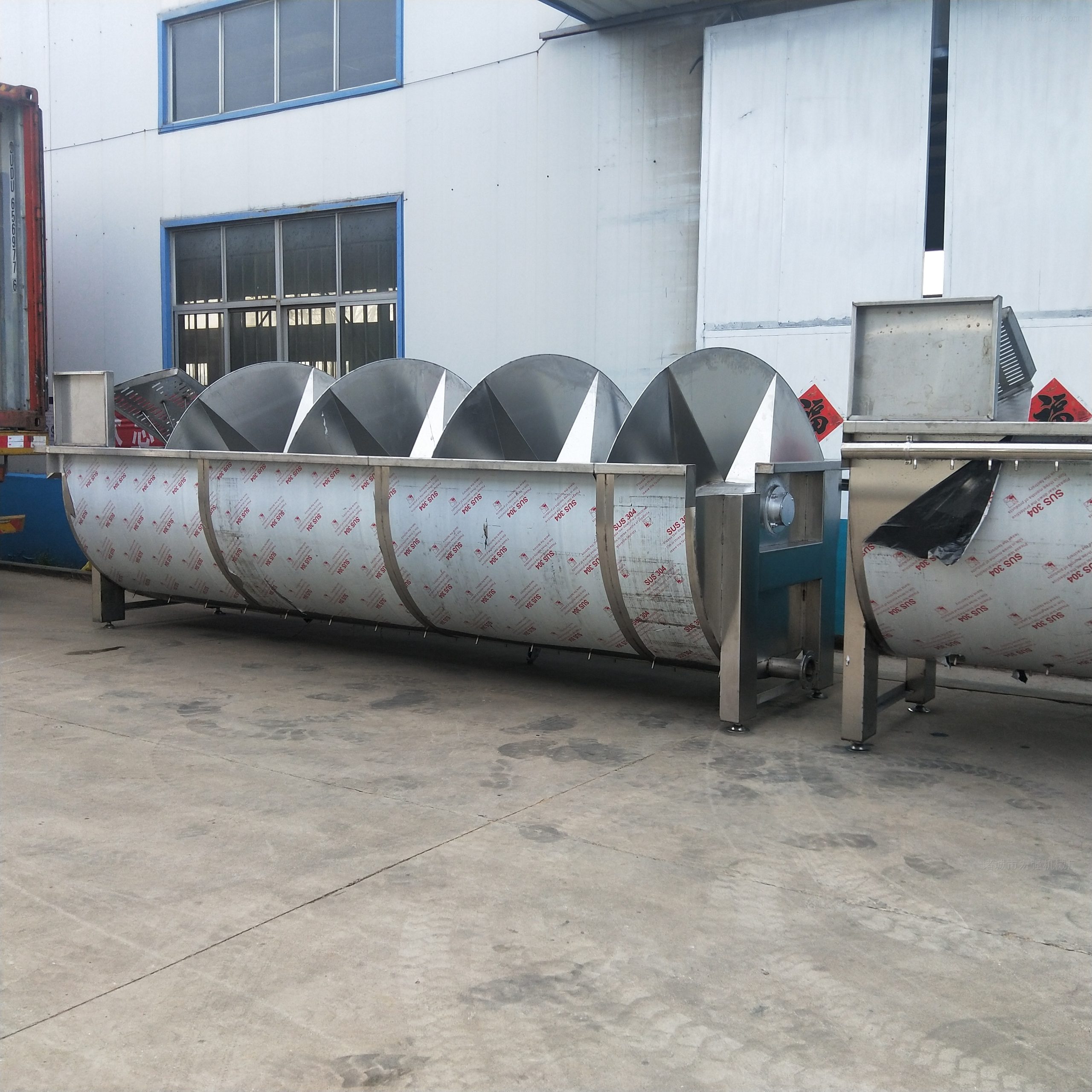 Спиральный охладитель для птицы